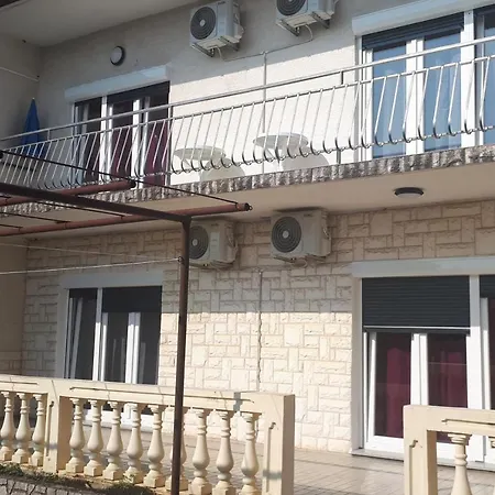 Kristina Apartament *